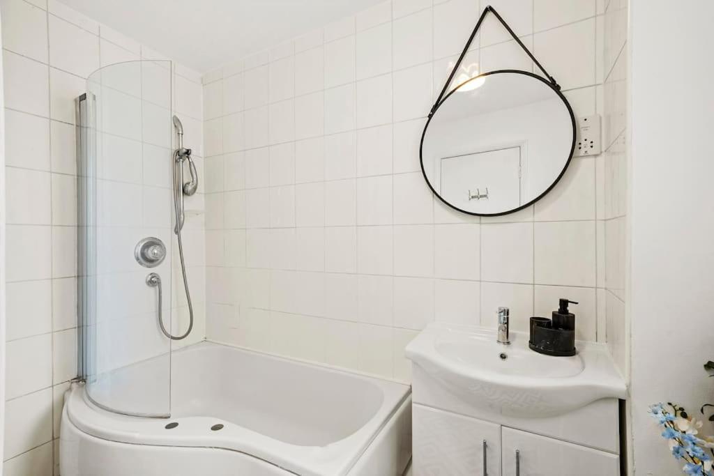Cosy Apartment 5 Guests 3 Beds 1 Sofa Bed Lewisham London Kültér fotó